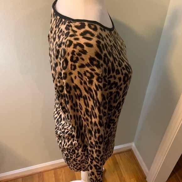 Chico’s leopard angora/silk blend sweater, size 2 - Picture 4 of 7